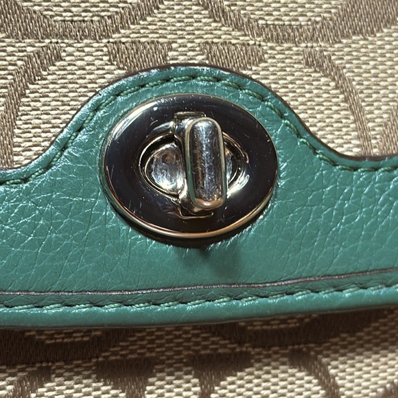 *RARE* COACH Park Signature Checkbook Wallet - Picture 3 of 16